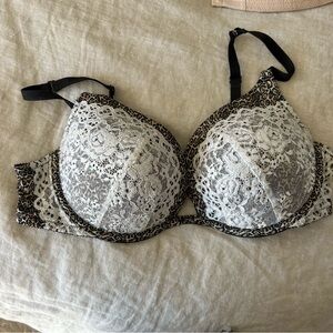 Victoria’s Secret bra